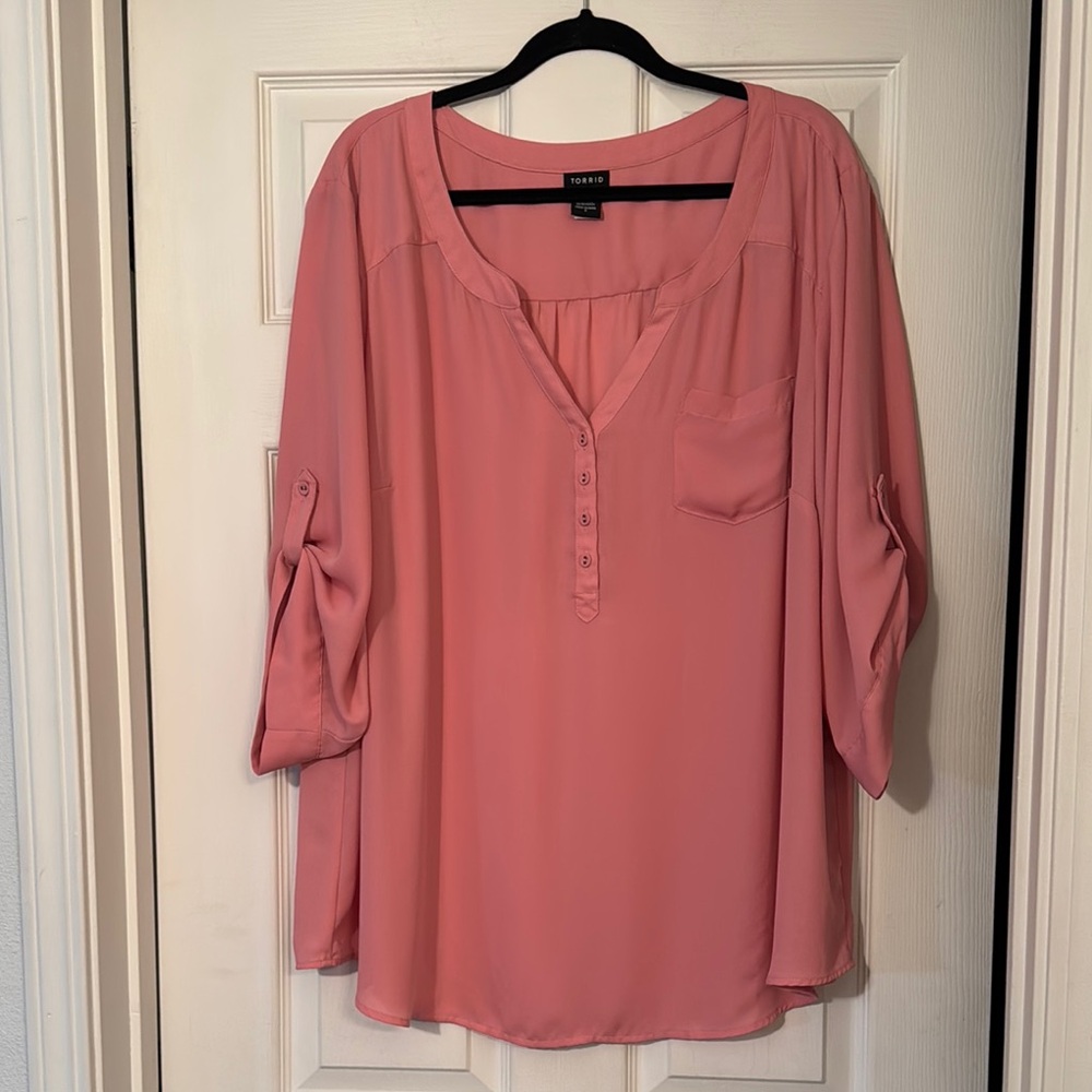 Torrid Women's Pink V Neck 3/4 sleeve Blouse Preloved EUC